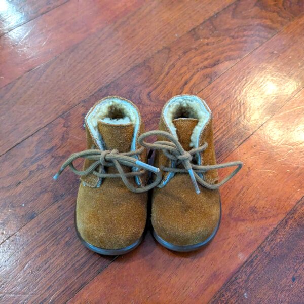 Uggs Lined Baby brown Mocassin boots, like new