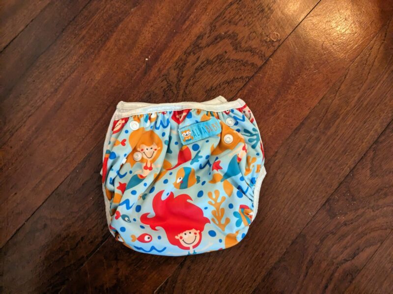 Reusable swimming diaper