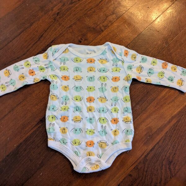 Long-sleeve onesie